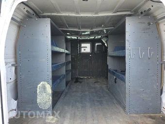 2014 Ford E-250 Commercial Cargo Van 138.0" WB – miniatura 16