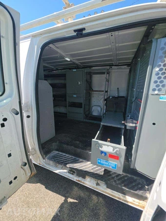 2014 Ford E-250 Commercial Cargo Van 138.0" WB – miniatura 15