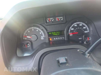 2014 Ford E-250 Commercial Cargo Van 138.0" WB – miniatura 9
