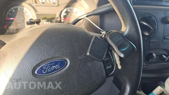 2014 Ford E-250 Commercial Cargo Van 138.0" WB - miniatura 18