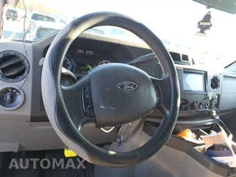2014 Ford E-250 Commercial Cargo Van 138.0" WB - miniatura 10