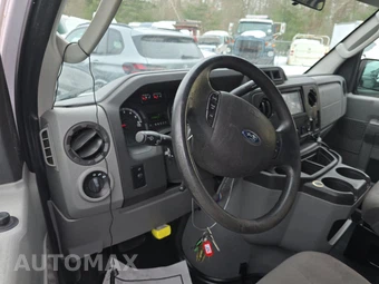 2014 Ford E-250 Commercial Cargo Van 138.0" WB - miniatura 11