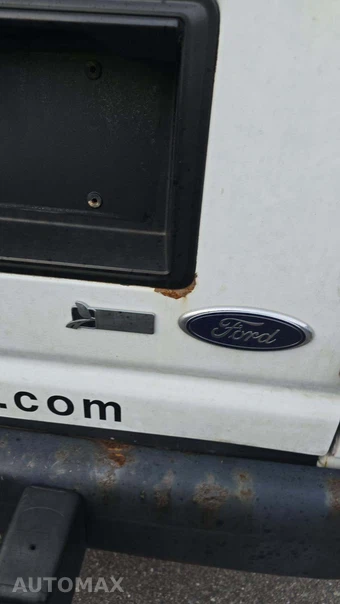 2014 Ford E-250 Commercial Cargo Van 138.0" WB - miniatura 22