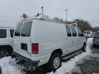 2014 Ford E-250 Commercial Cargo Van 138.0" WB - miniatura 4