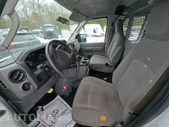 2014 Ford E-250 Commercial Cargo Van 138.0" WB - miniatura 7