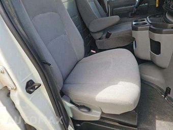 2014 Ford E-250 Commercial Cargo Van 138.0" WB - miniatura 17