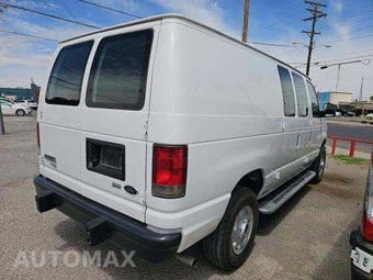 2014 Ford E-250 Commercial Cargo Van 138.0" WB - miniatura 3