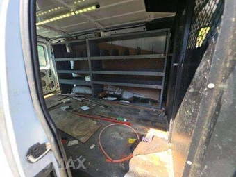 2014 Ford E-250 Commercial Cargo Van 138.0" WB – miniatura 16