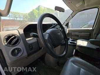 2014 Ford E-250 Commercial Cargo Van 138.0" WB – miniatura 21