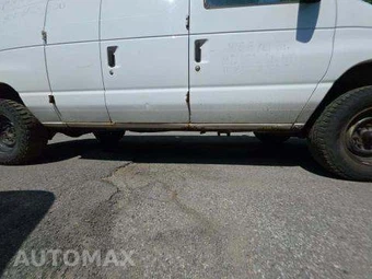 2014 Ford E-250 Commercial Cargo Van 138.0" WB – miniatura 36