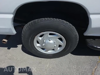 2014 Ford E-250 Commercial Cargo Van 138.0" WB - miniatura 10