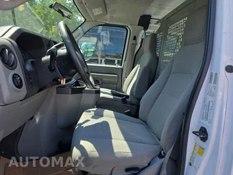2014 Ford E-250 Commercial Cargo Van 138.0" WB - miniatura 13