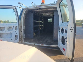 2014 Ford E-250 Commercial Cargo Van 138.0" WB – miniatura 10