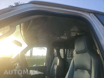 2014 Ford E-250 Commercial Cargo Van 138.0" WB – miniatura 24