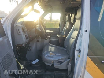 2014 Ford E-250 Commercial Cargo Van 138.0" WB – miniatura 5