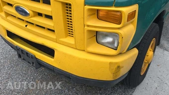 2014 Ford E-250 Commercial Cargo Van 138.0" WB – miniatura 15