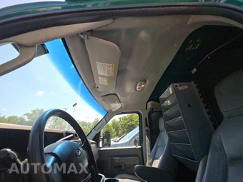 2014 Ford E-250 Commercial Cargo Van 138.0" WB – miniatura 19