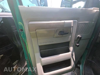 2014 Ford E-250 Commercial Cargo Van 138.0" WB – miniatura 14