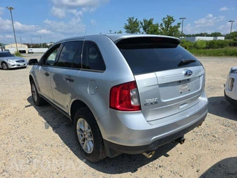 2014 Ford Edge SE – miniatura 2