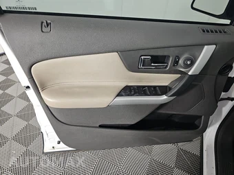 2014 Ford Edge SE – miniatura 9