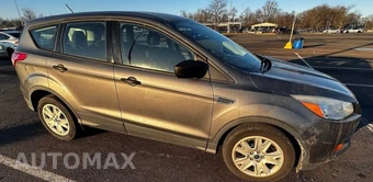2014 Ford Escape S - miniatura 3