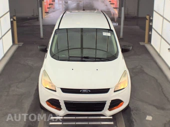 2014 Ford Escape S – miniatura 2