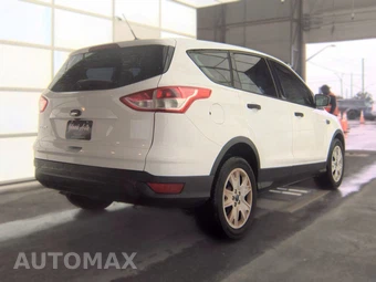 2014 Ford Escape S – miniatura 4