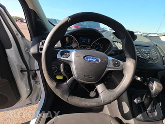 2014 Ford Escape S – miniatura 10