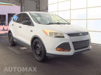 2014 Ford Escape S – miniatura 3