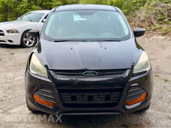2014 Ford Escape S - miniatura 2