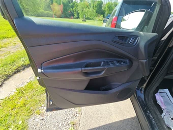 2014 Ford Escape S – miniatura 9