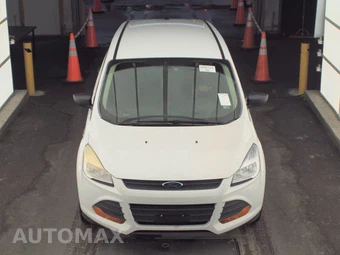 2014 Ford Escape S – miniatura 2