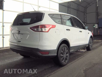 2014 Ford Escape S – miniatura 4