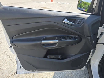 2014 Ford Escape SE - miniatura 9