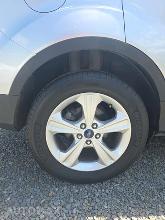 2014 Ford Escape SE – miniatura 10