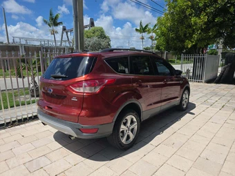 2014 Ford Escape SE - miniatura 3