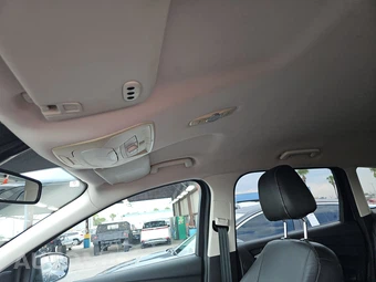 2014 Ford Escape Titanium – miniatura 18