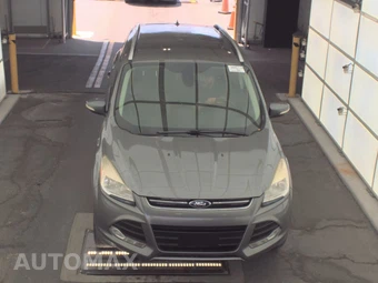2014 Ford Escape Titanium – miniatura 2
