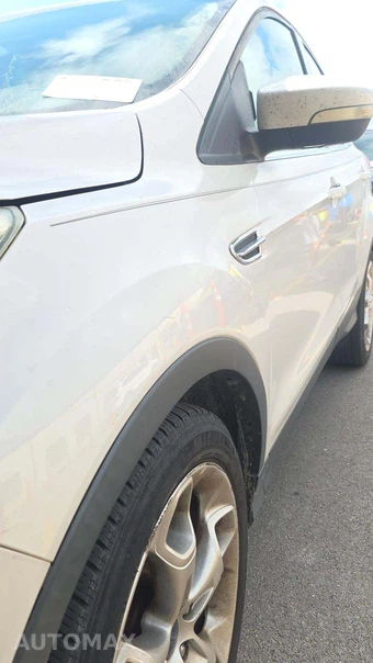 2014 Ford Escape Titanium – miniatura 27