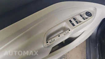 2014 Ford Escape Titanium – miniatura 20
