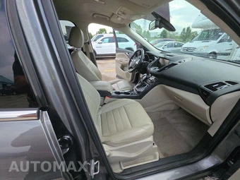 2014 Ford Escape Titanium – miniatura 8