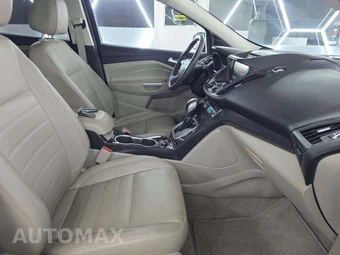 2014 Ford Escape Titanium – miniatura 18