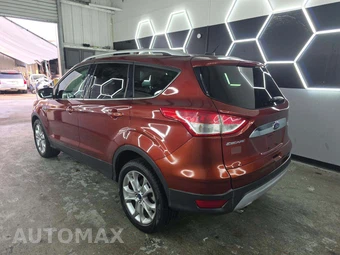2014 Ford Escape Titanium – miniatura 2