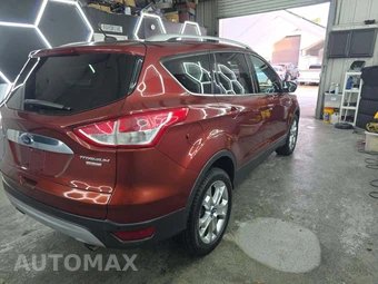 2014 Ford Escape Titanium – miniatura 3