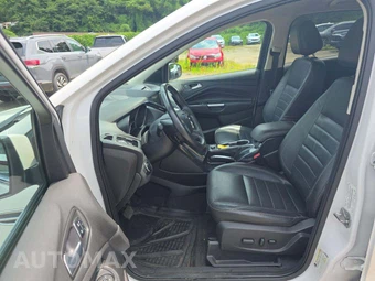 2014 Ford Escape Titanium – miniatura 3