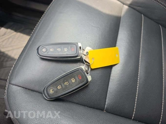 2014 Ford Escape Titanium – miniatura 5