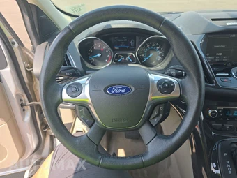 2014 Ford Escape Titanium – miniatura 10