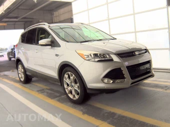 2014 Ford Escape Titanium – miniatura 3