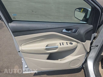 2014 Ford Escape Titanium – miniatura 9