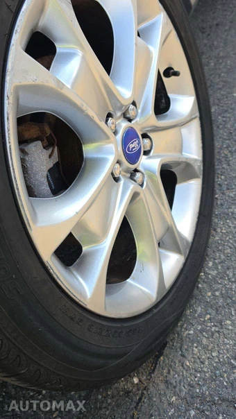 2014 Ford Escape Titanium – miniatura 25